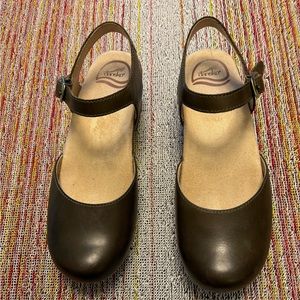 Slightly used Dansko Sam burnished calf clogs